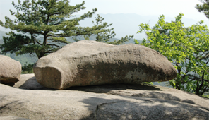 중암암 건들바위 사진