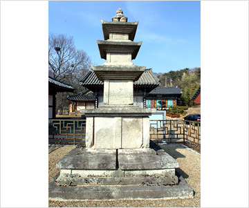 대구 동화사 비로암 삼층석탑(大邱桐華寺毘盧庵三層石塔) 사진
