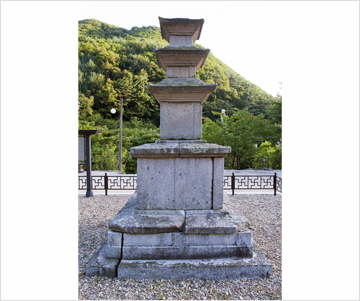 영천 화남리 삼층석탑(永川華南里三層石塔) 사진