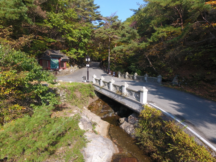 방은교 전경